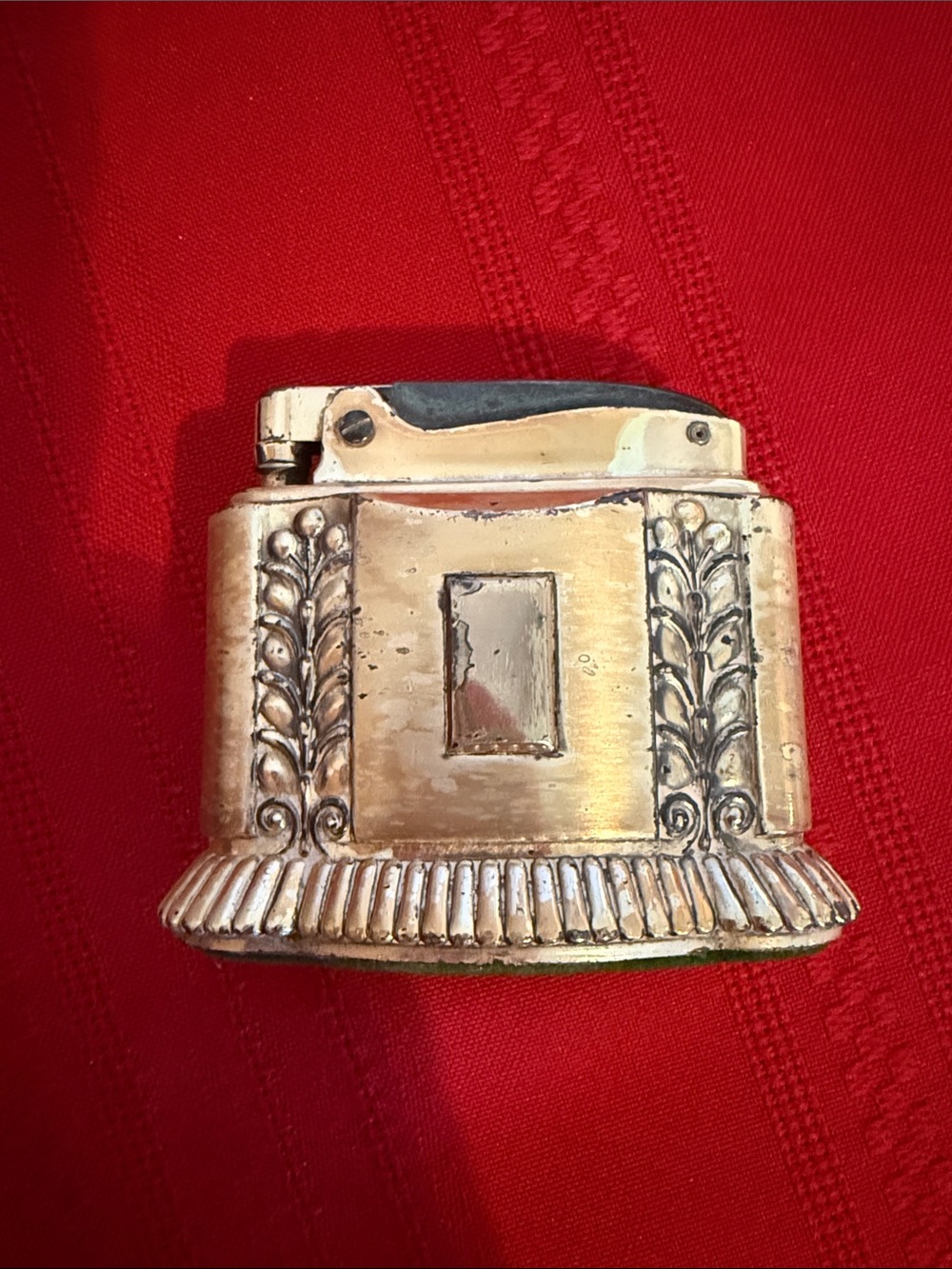Ronson Diana 1949 Silver Plated Decorative Table Lighter - Classic Accent